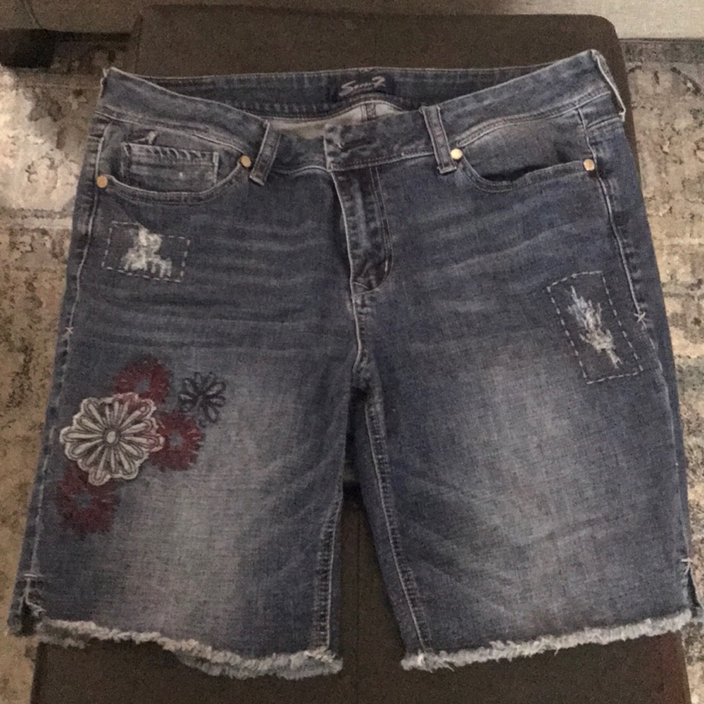 Shorts 3 for $20 sale 🍁